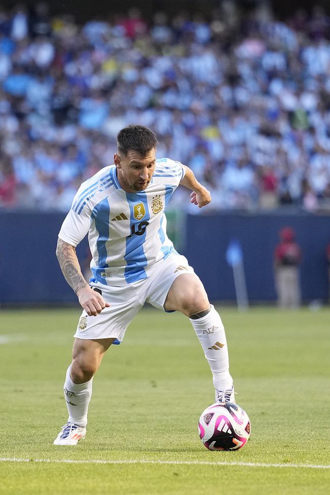 马德兴：米利西奇不敢热身U17女足，一年半不换血，足协当断则断（马德兴：米利西奇回避U17女足热身，18个月无换血，足协应果断决策）