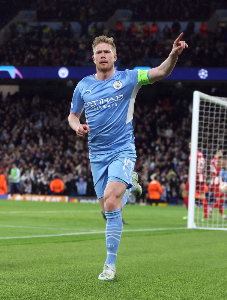 记者：陈涛12月5日已赴英学习，现场观看曼城vs桑德兰（记者称陈涛已于12月5日赴英进修，现场观战曼城对阵桑德兰）