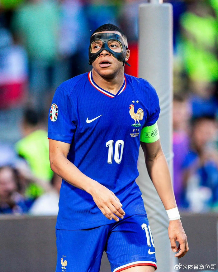 记者：郑智有望接替邵佳一执教青岛西海岸（据记者消息，郑智或将接棒邵佳一执掌青岛西海岸）