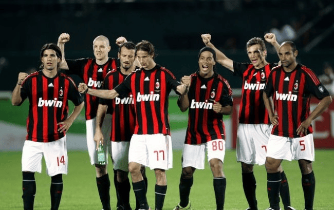 核心球员复出 带队重回胜轨（当家球星回归 率队重返胜轨）