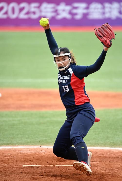 青岛西海岸与国瑞体育赞助签约，国瑞体育赞助80万元理疗产品（青岛西海岸与国瑞体育达成赞助合作，提供价值80万元理疗产品）