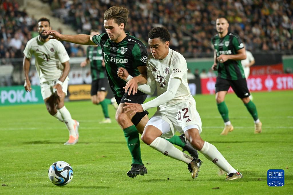 2025／26赛季英超：“萨拉赫有权不满，但无权公开！”斯洛特回应萨拉赫言论（2025／26赛季英超｜斯洛特回应萨拉赫发声：不满可以，公开不行）