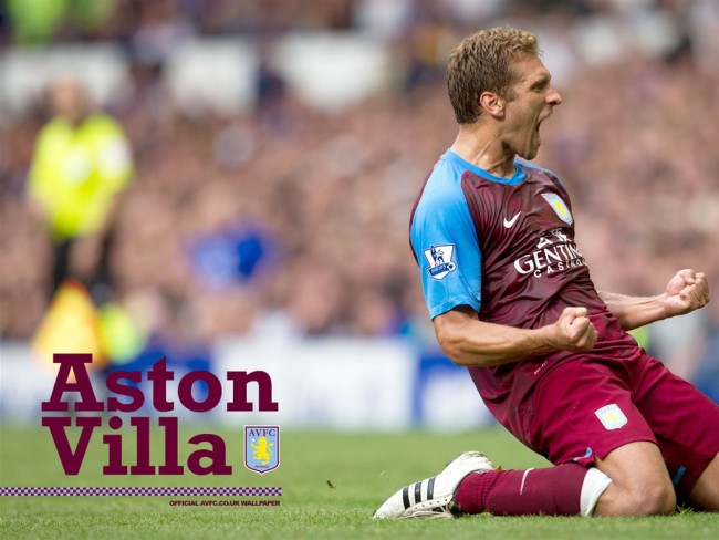 海斯：我感觉这支球队有很多的兄弟情谊，所有人都想保护彼此（海斯：球队充满兄弟情，人人都想互相守护）