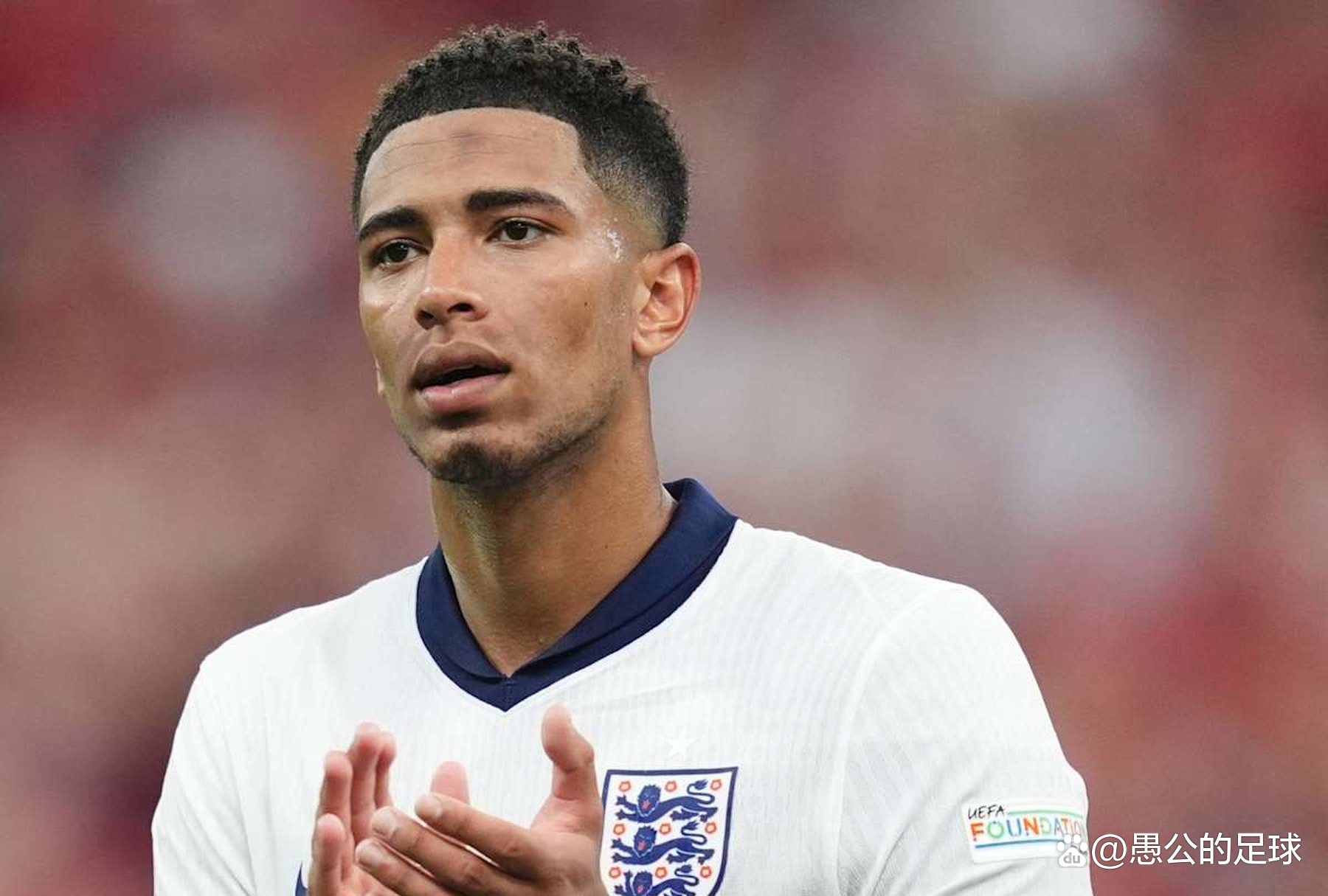 非洲杯前瞻：喀麦隆内忧外患状态堪忧，加蓬锋线大将缺席首战（非洲杯前瞻：喀麦隆内外交困状态成疑，加蓬锋线核心无缘首战）