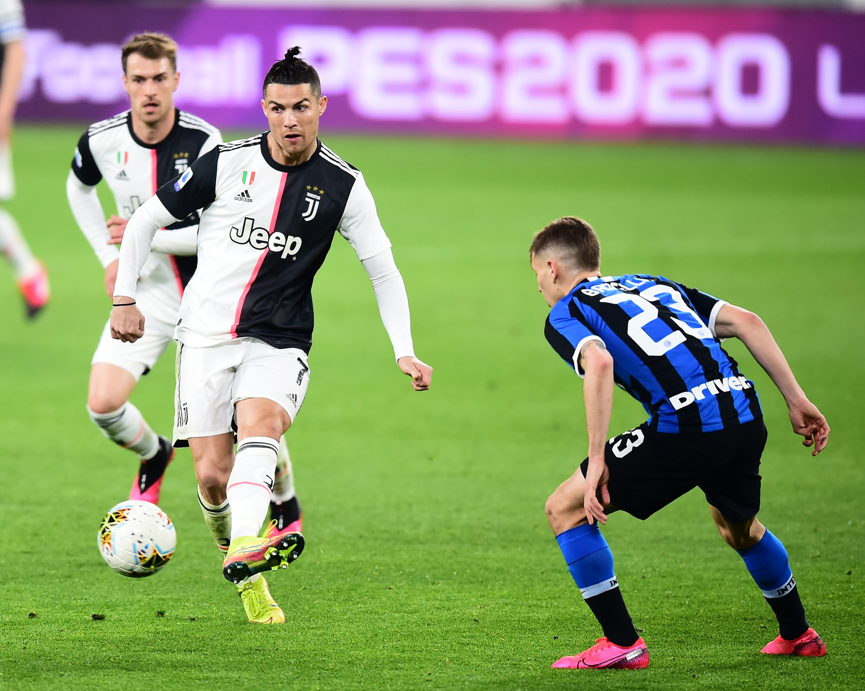 格拉茨风暴0-0诺丁汉森林，吉布斯-怀特失点，多明格斯中柱（格拉茨风暴与诺丁汉森林互交白卷：吉布斯-怀特罚失点球，多明格斯击中门柱）