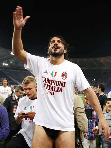 迪亚洛单节5中1得2分，山西男篮全队合砍12分（迪亚洛一节5投1中仅取2分，山西男篮单节仅得12分）