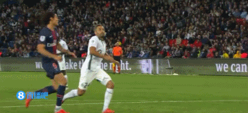 晚邮报：孔蒂向球队发表了一小时讲话，要求球员立即拿出状态