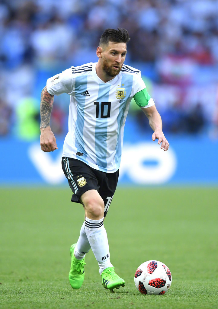 西甲：巴萨3-1逆转赫罗纳（西甲战报：巴萨3-1逆转击败赫罗纳）