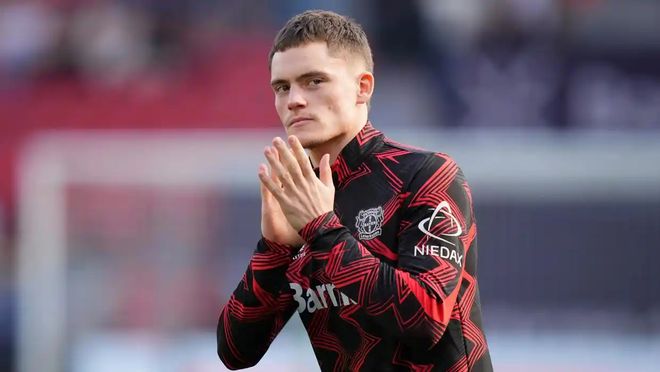 阿姆拉巴特：安东尼不该吃红牌，他并非故意踢对方面部（阿姆拉巴特力挺安东尼：并非故意踢脸，红牌不公）